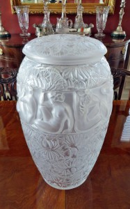 lalique-1784213_1280