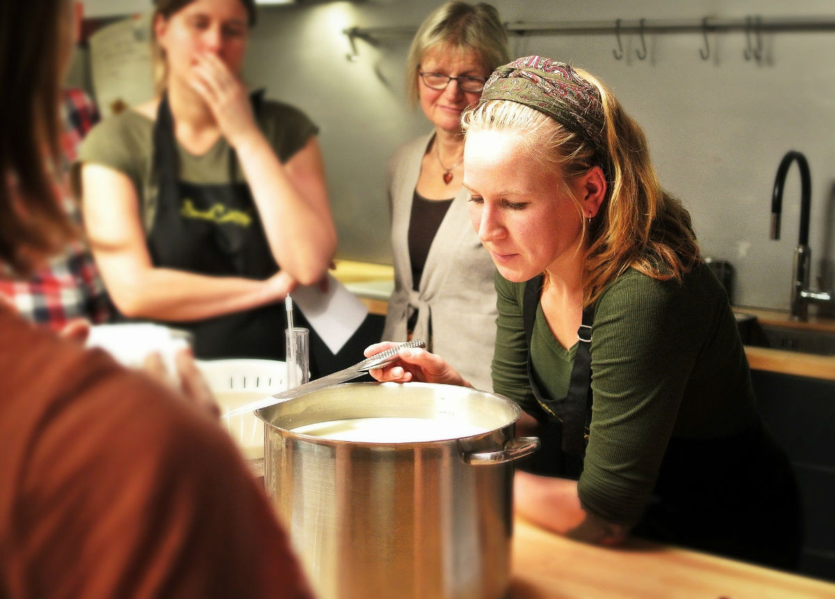 Comment trouver des clients pour donner des cours de cuisine à domicile ?