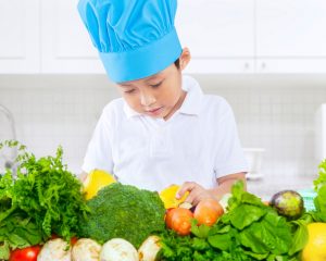 Il est important d'inciter son enfant à manger des légumes