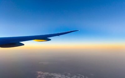 Intégrer des éléments culturels dans la mode de voyage.