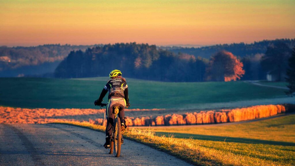 cycliste sur route