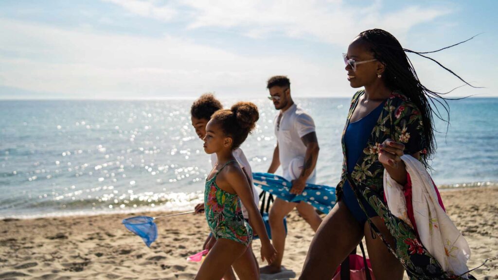 famille à la plage