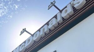 restaurant mcdonald's